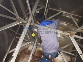 生活水箱清洗，半年清洗一次并消毒殺菌一次